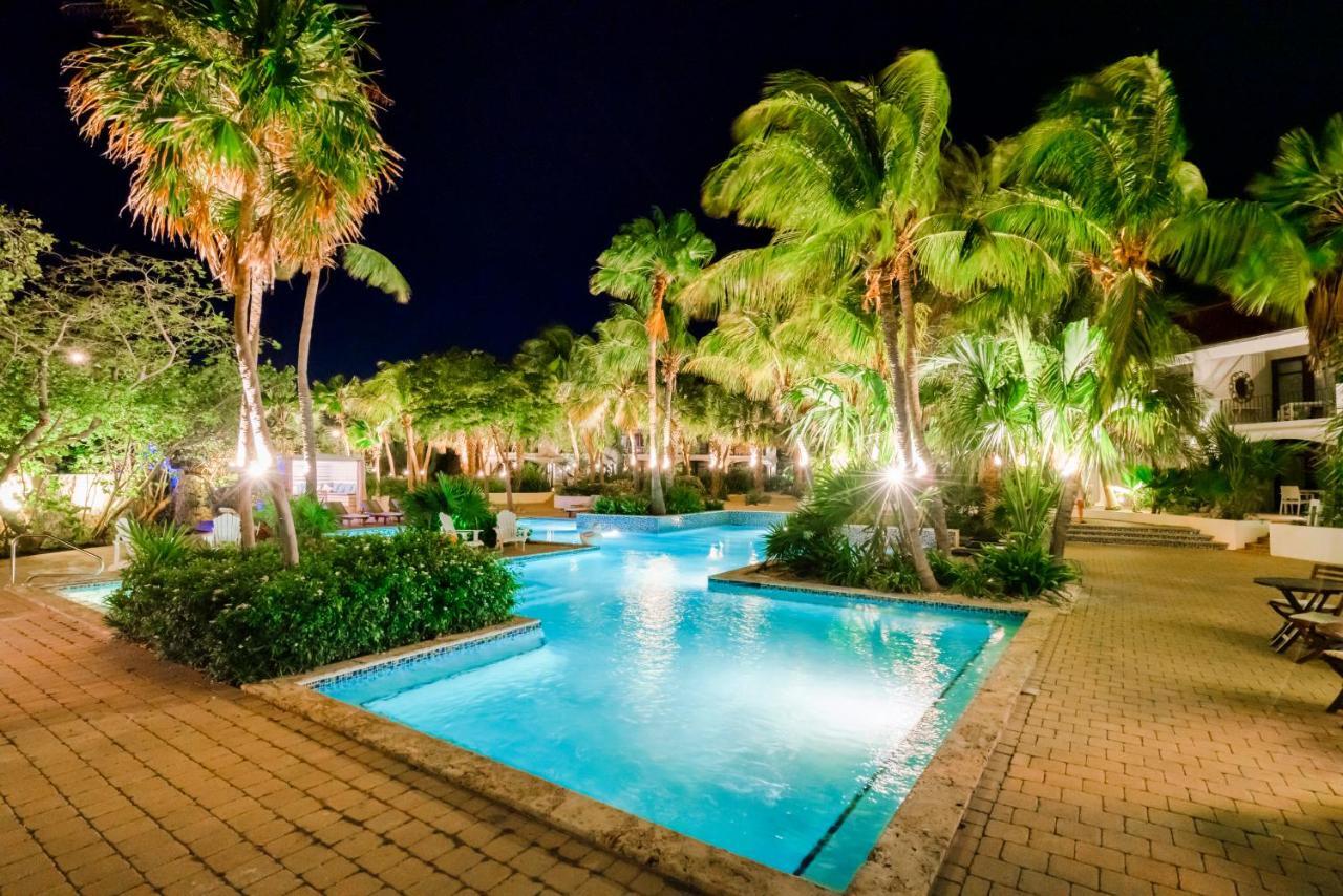 フローリス スイート ホテル スパ&ビーチ クラブ Piscadera Bay エクステリア 写真